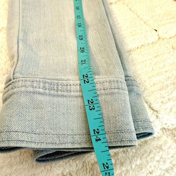 Old Navy Women's Size Medium Denim Jean Jacket Button Up Front Pockets Retro - Picture 11 of 13